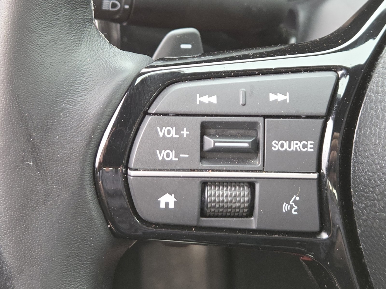 Used 2025 Honda Civic Sport image 32