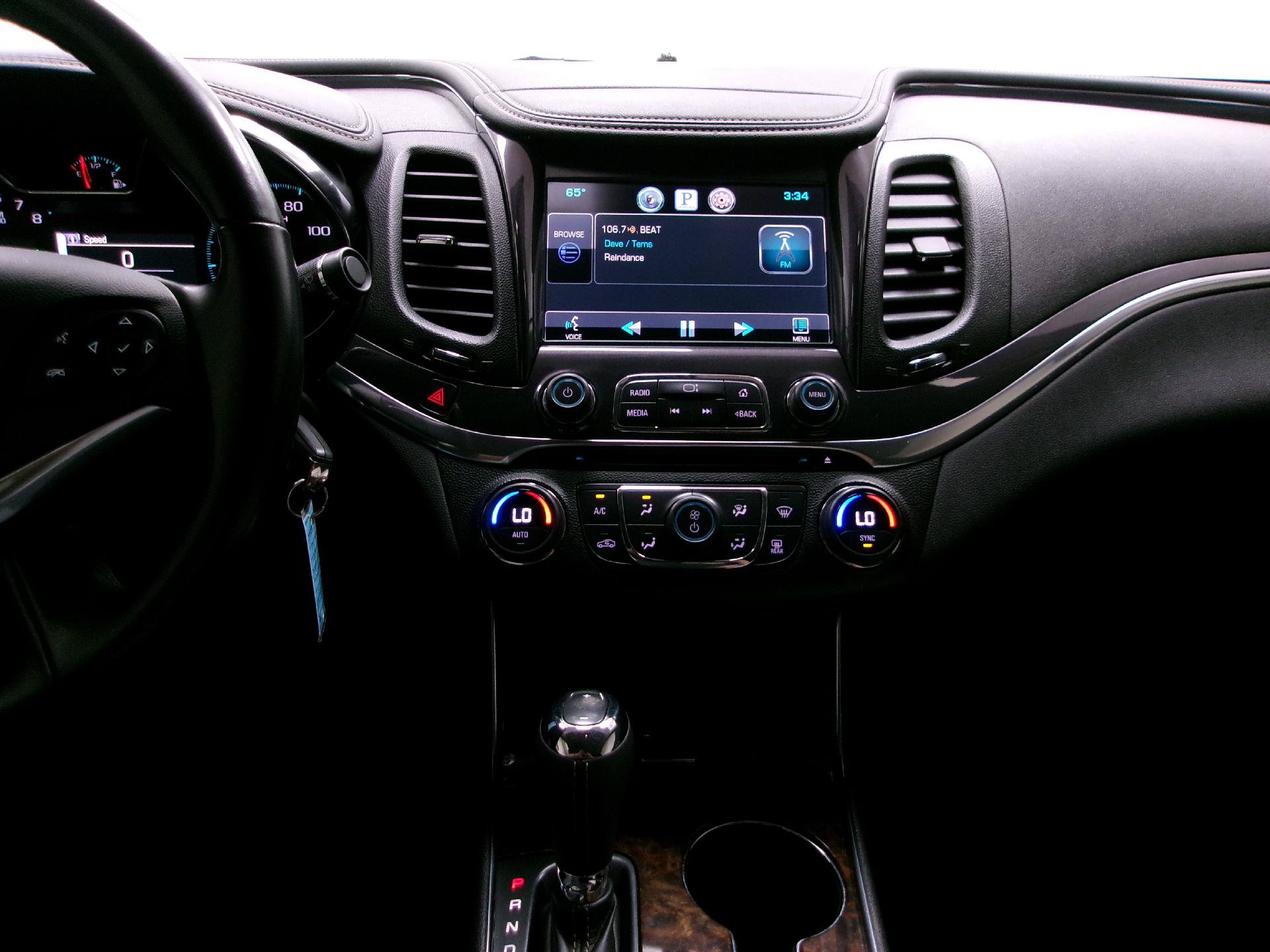 Used 2014 Chevrolet Impala LT w/ Convenience Package FWD image 10