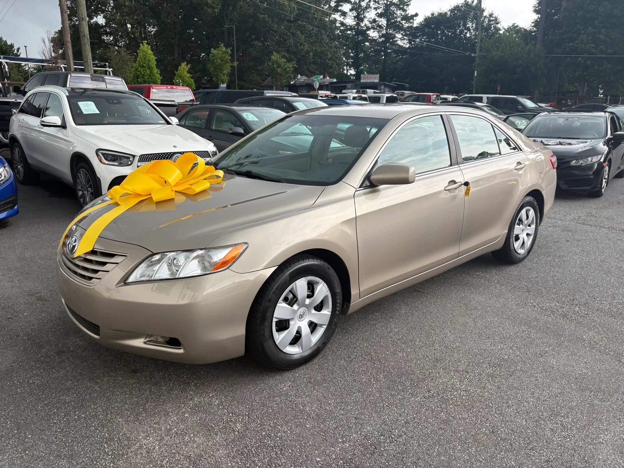 Used 2009 Toyota Camry LE FWD image 4