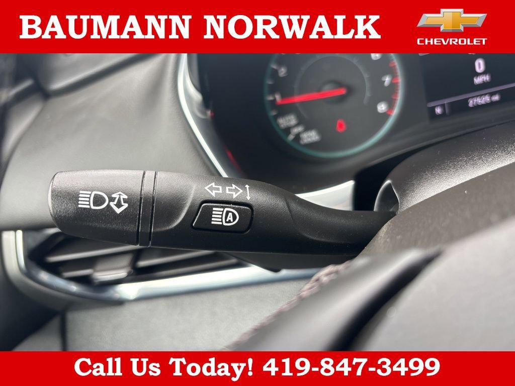 Used 2023 Chevrolet Traverse LT image 20