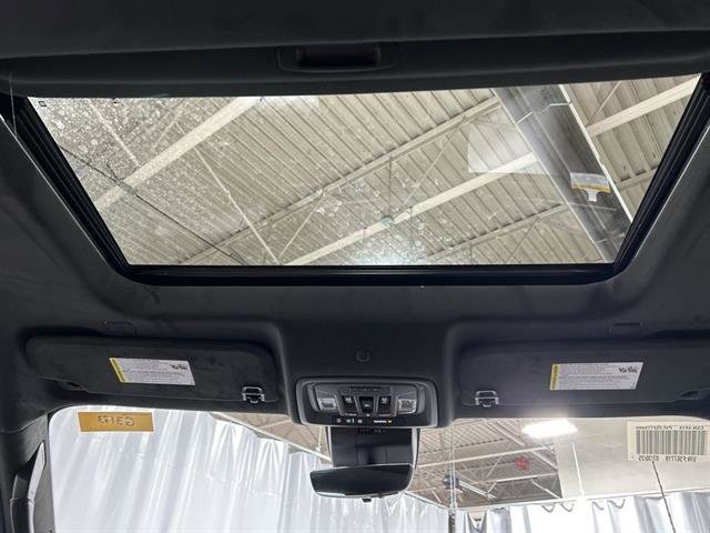 New 2025 GMC Sierra 2500 Denali Ultimate w/ Max Trailering Package image 26