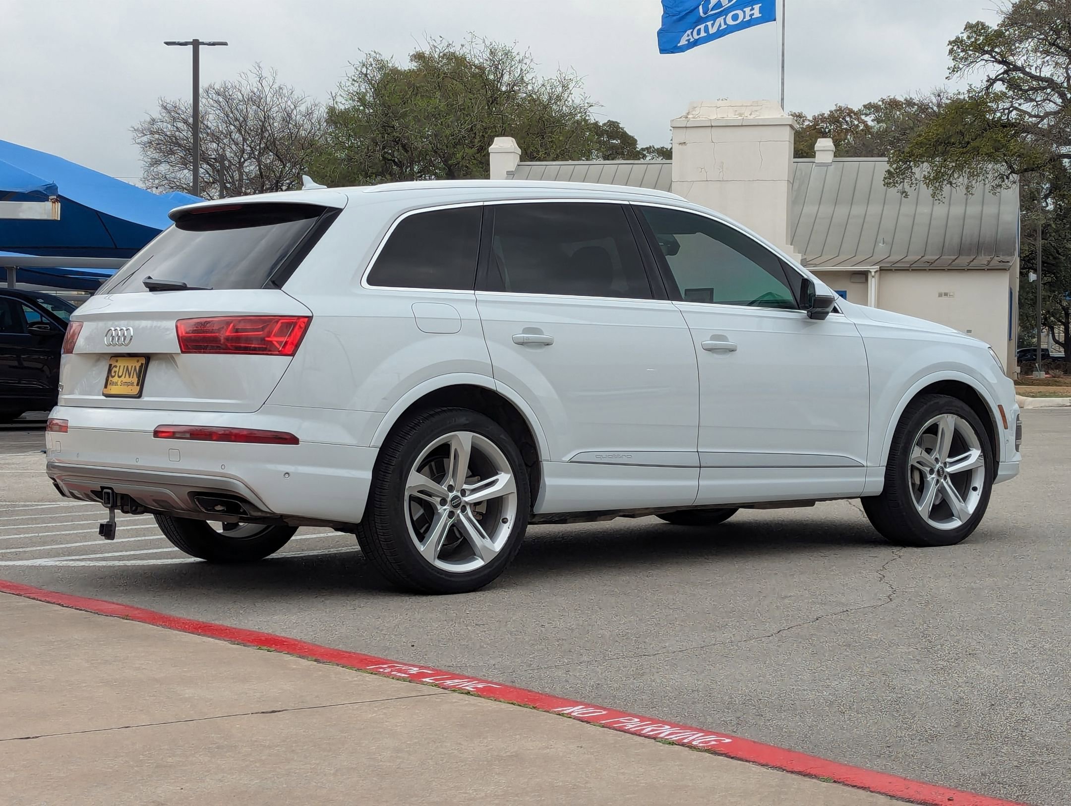 Used 2019 Audi Q7 3.0T Prestige w/ Prestige Package image 4