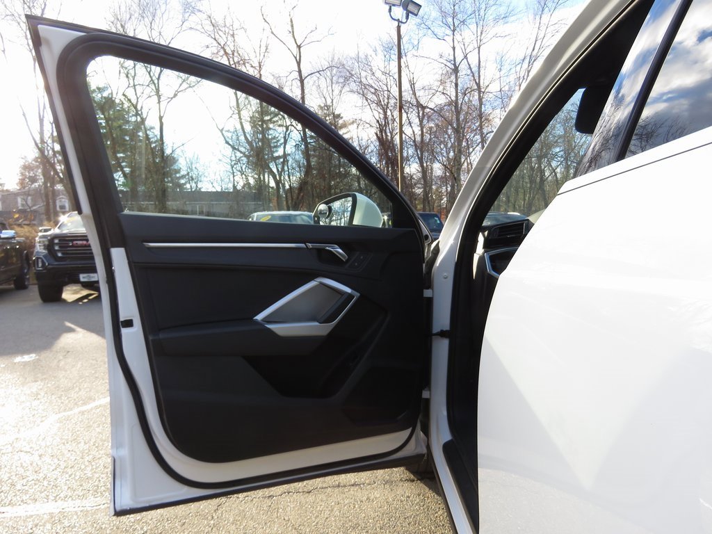 Used 2019 Audi Q3 2.0T Premium image 10