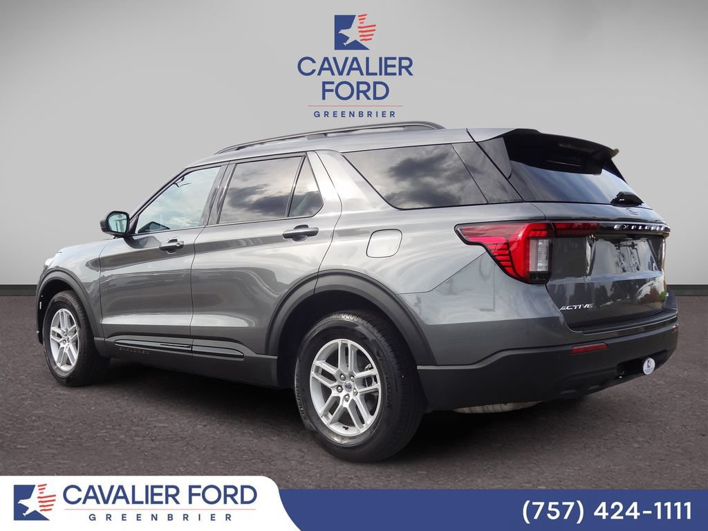 Used 2026 Ford Explorer Active AWD/4WD image 3