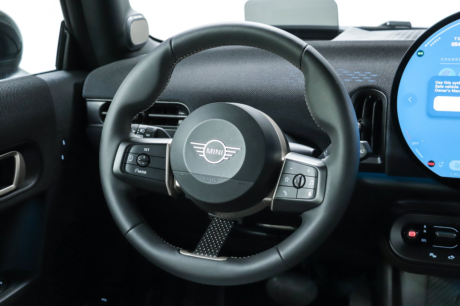 Used 2026 MINI Cooper 2-Door Hardtop FWD image 15