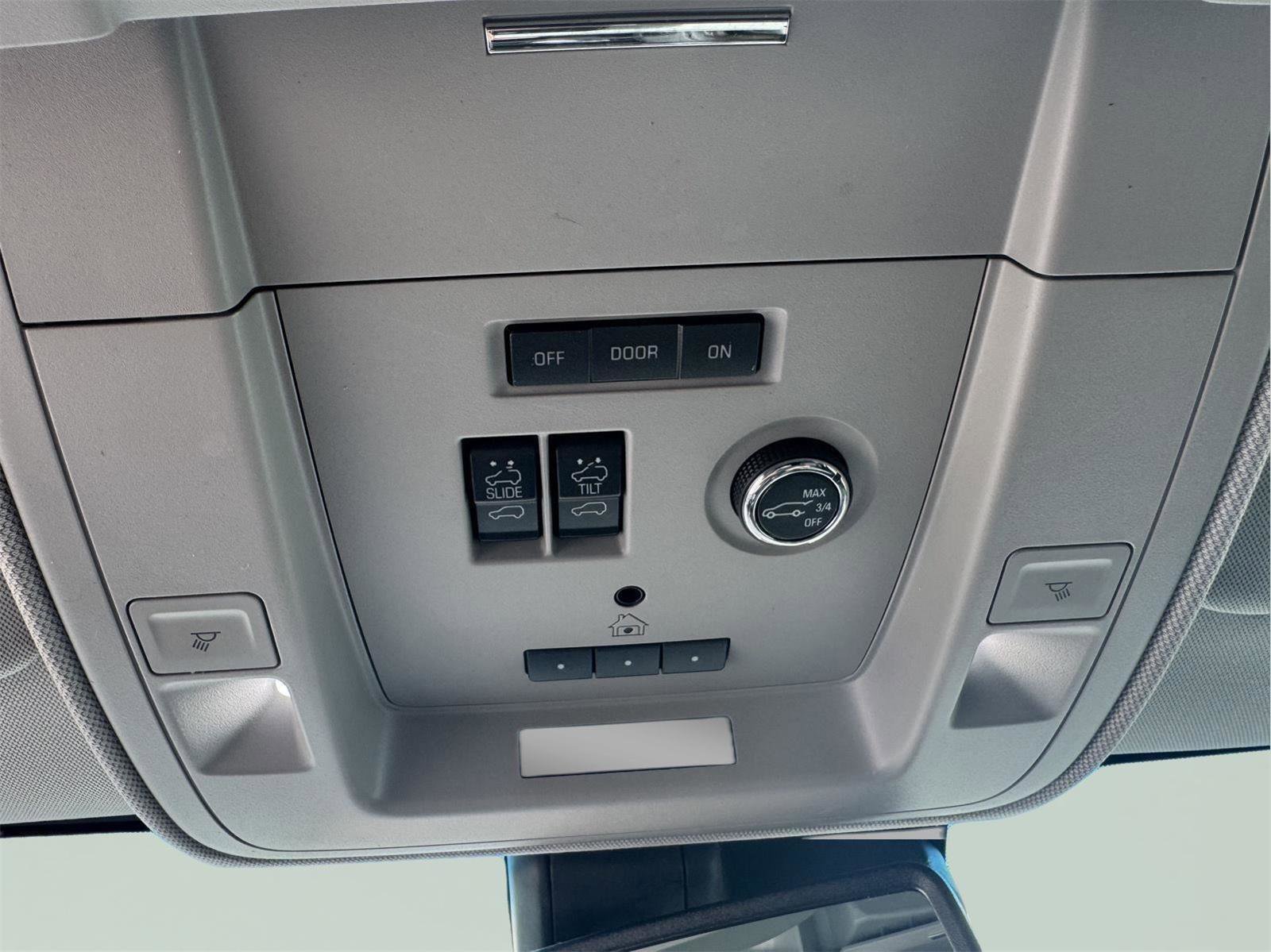 Used 2018 Chevrolet Tahoe LT image 35