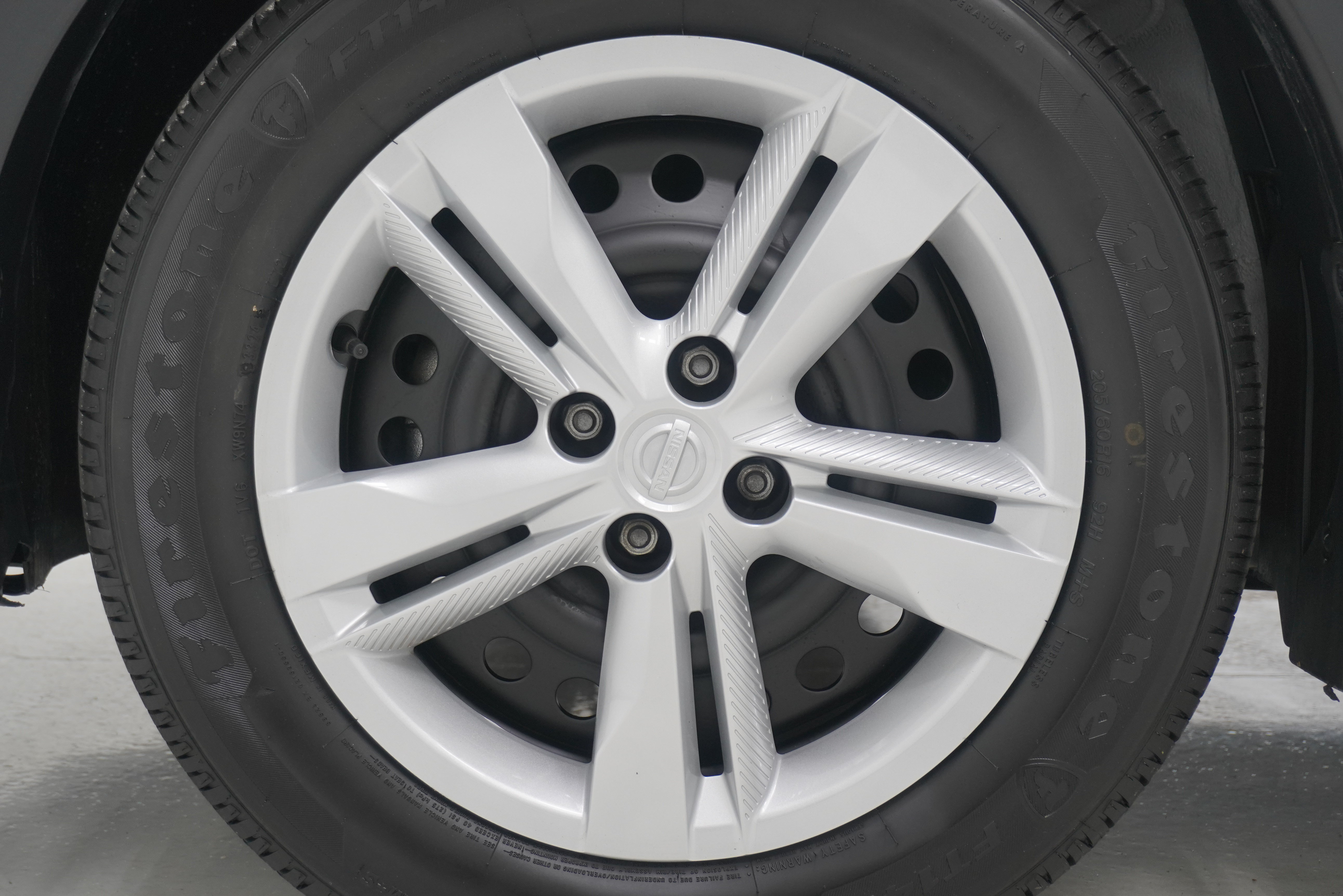Used 2024 Nissan Kicks S FWD image 21