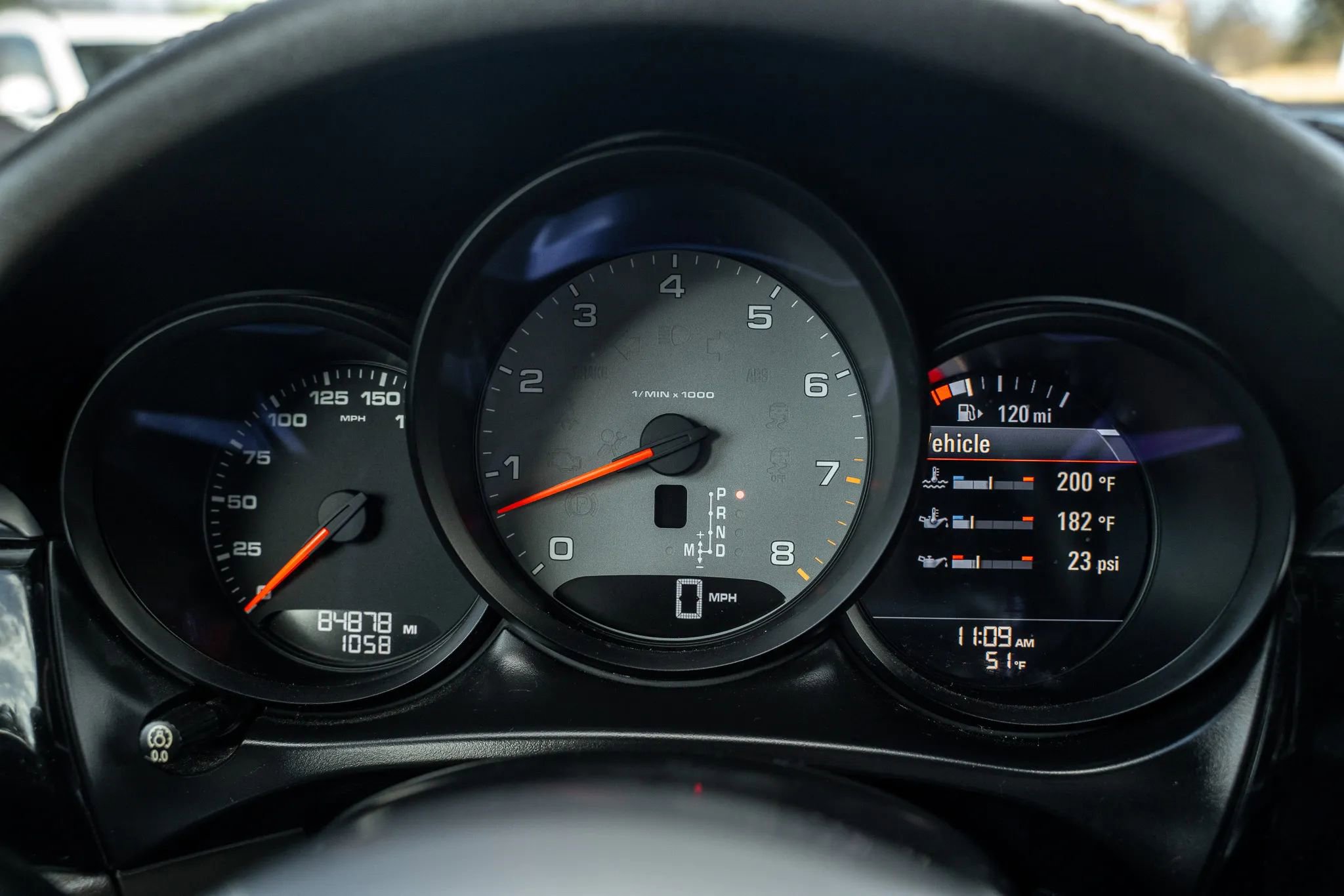 Used 2018 Porsche Macan S image 26