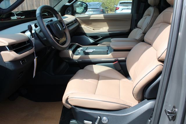 New 2026 Lincoln Navigator Black Label AWD/4WD image 12