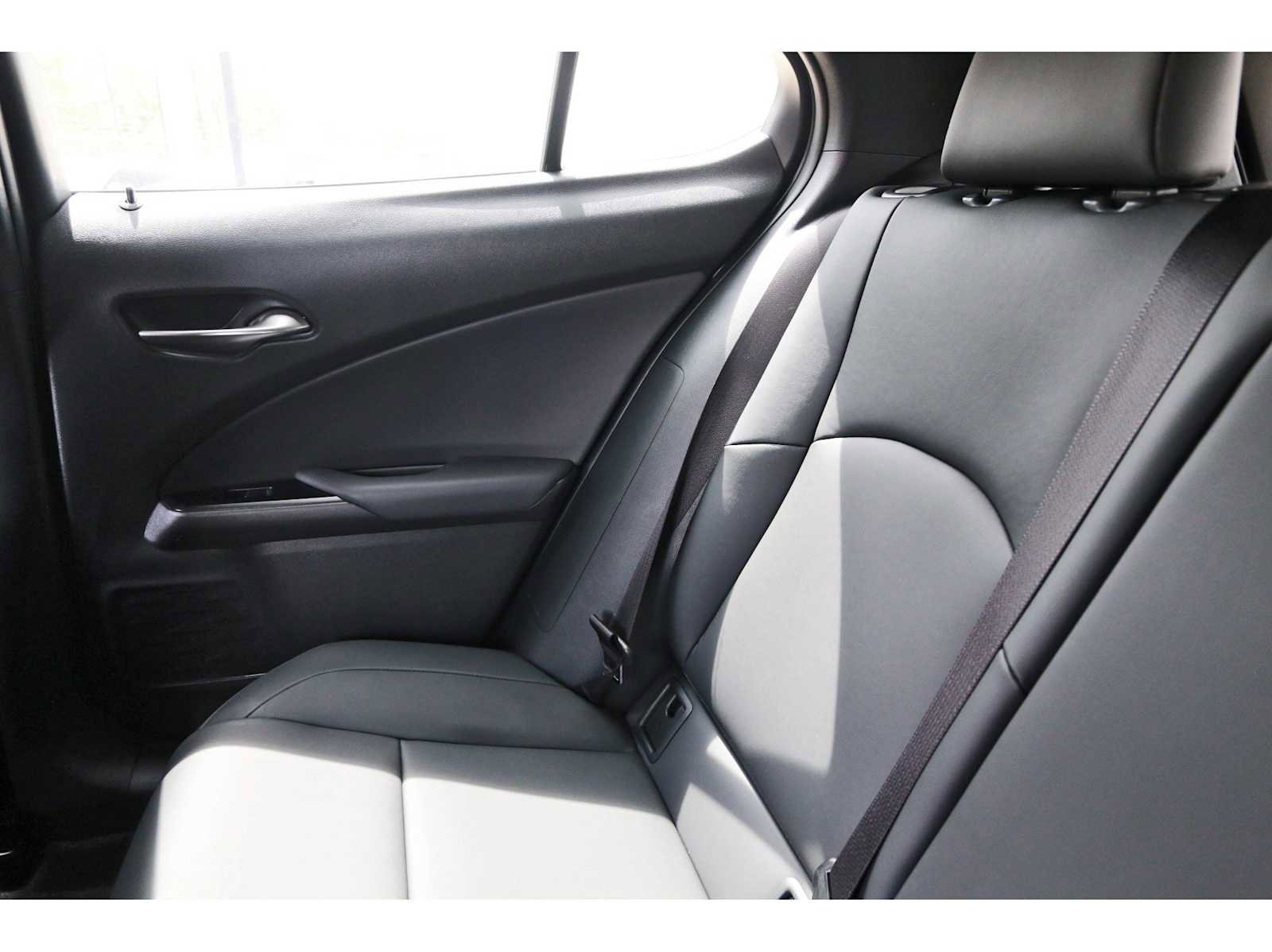 Used 2024 Lexus UX 250h FWD w/ Premium Package image 9