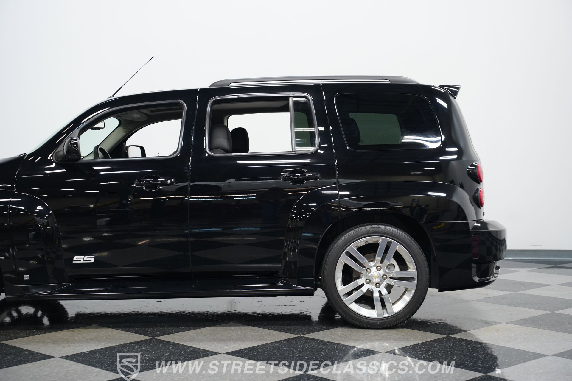 Used 2008 Chevrolet HHR SS FWD image 23