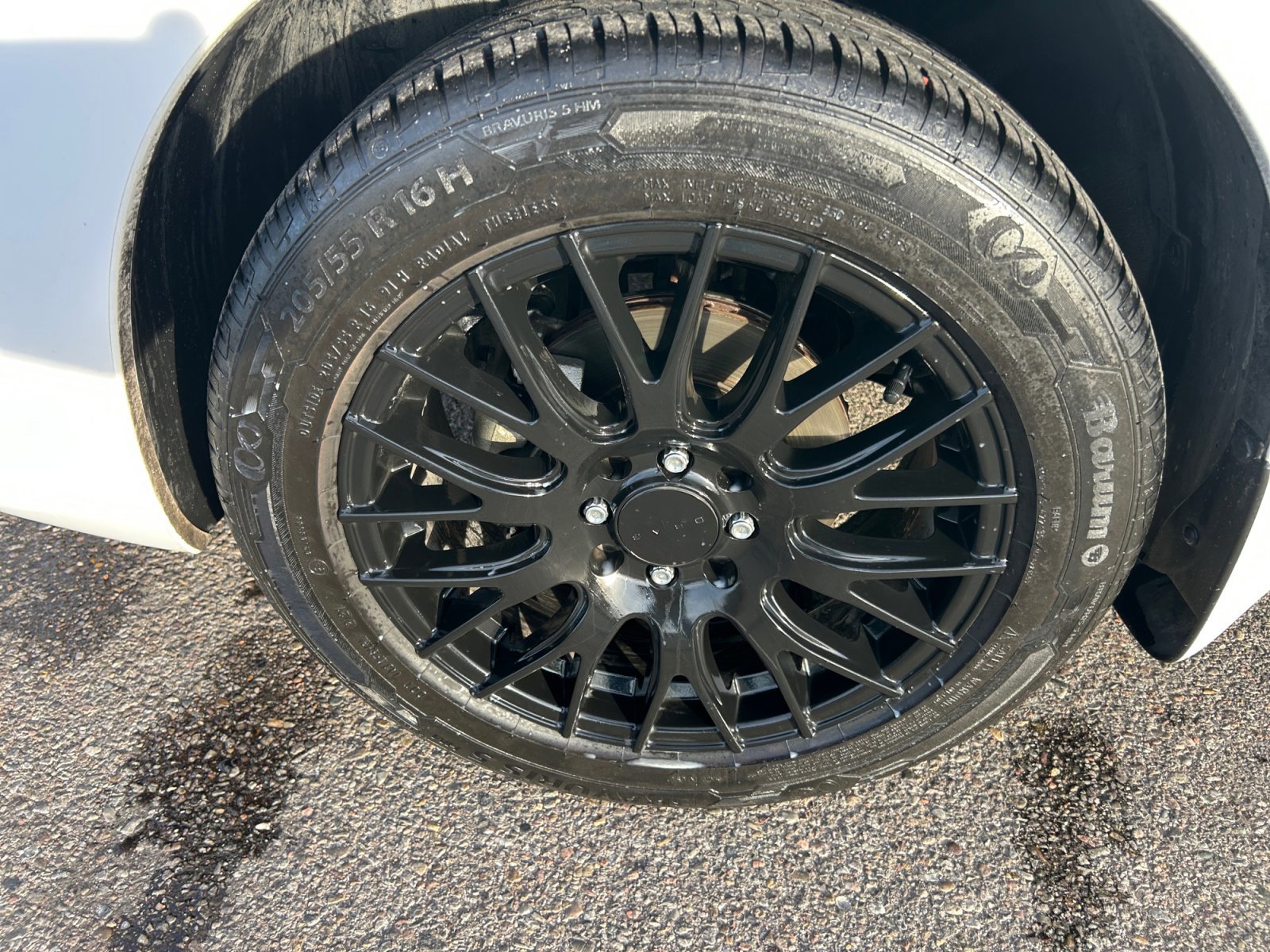 Used 2017 Nissan Versa S image 12