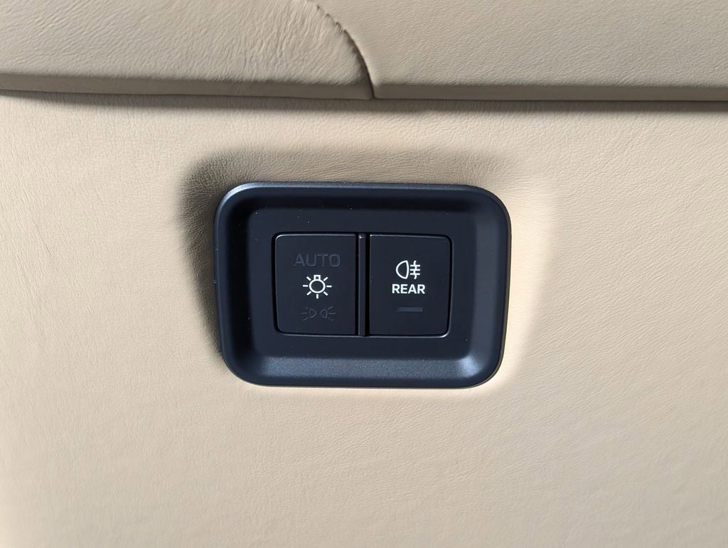 New 2026 Porsche Cayenne image 34