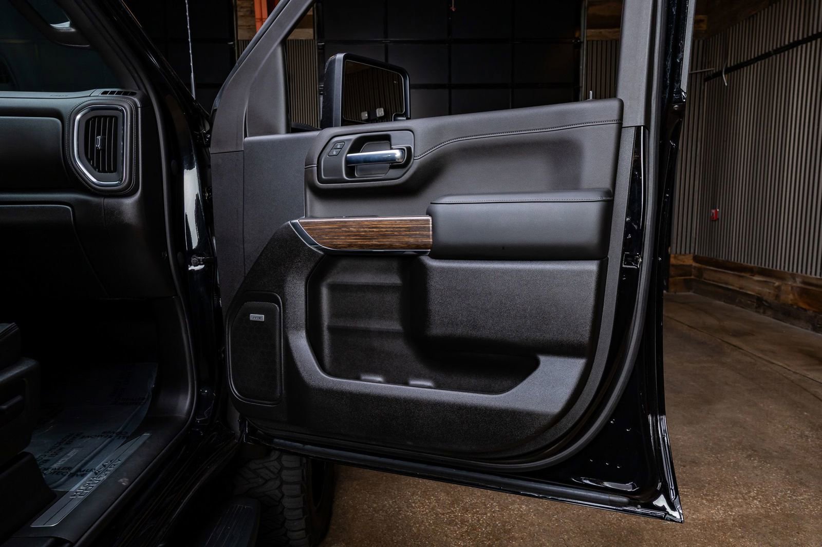 Used 2023 Chevrolet Silverado 3500 High Country w/ Z71 Off-Road Package image 36