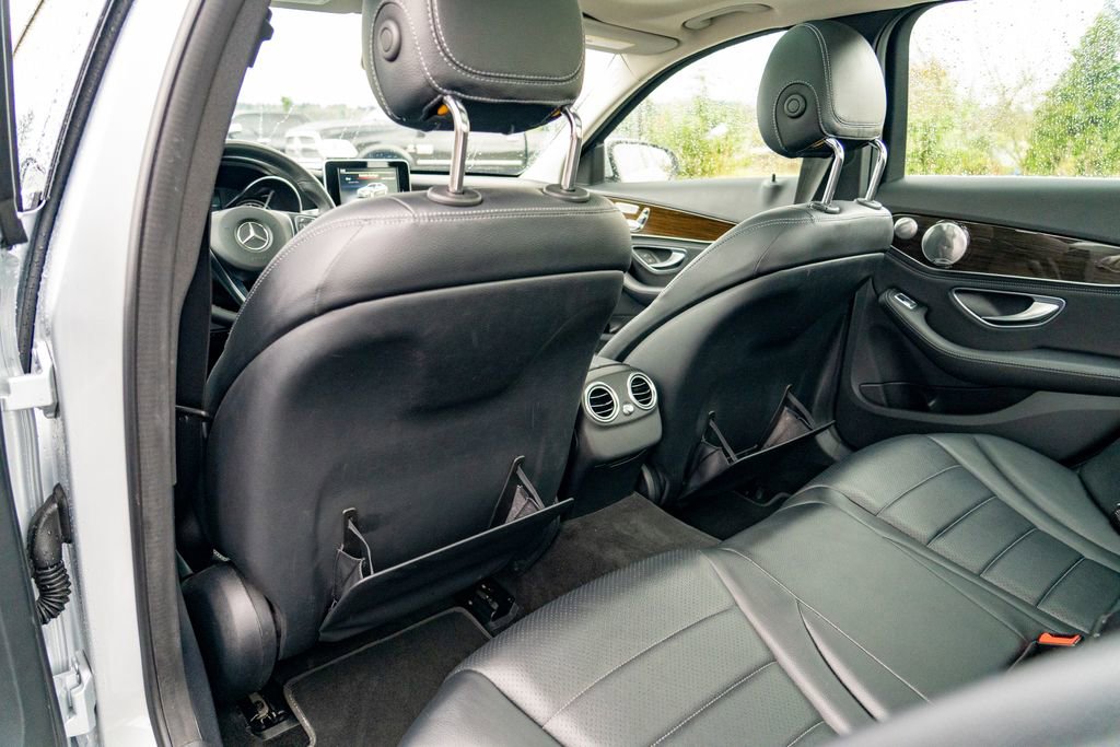 Used 2015 Mercedes-Benz C 300 4MATIC Sedan image 17