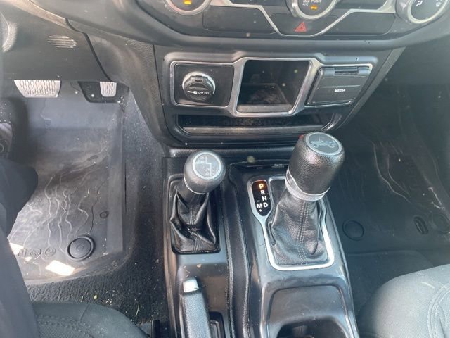 Used 2018 Jeep Wrangler Unlimited Sport AWD/4WD image 16