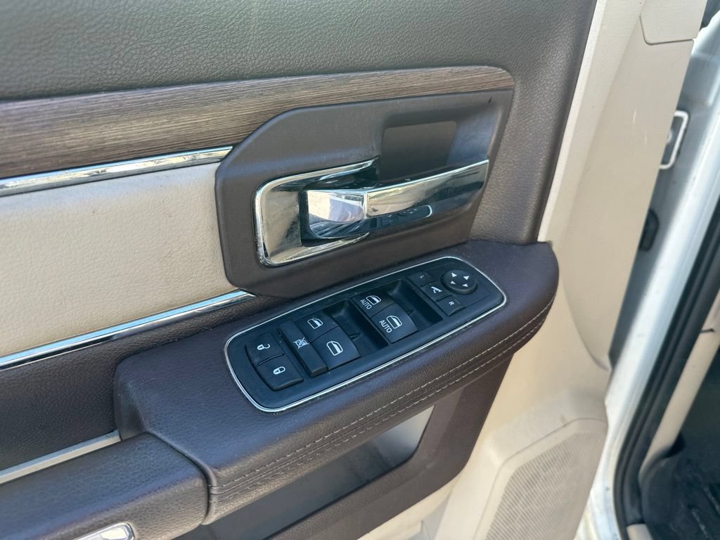 Used 2017 RAM 1500 Laramie w/ Convenience Group AWD/4WD image 12