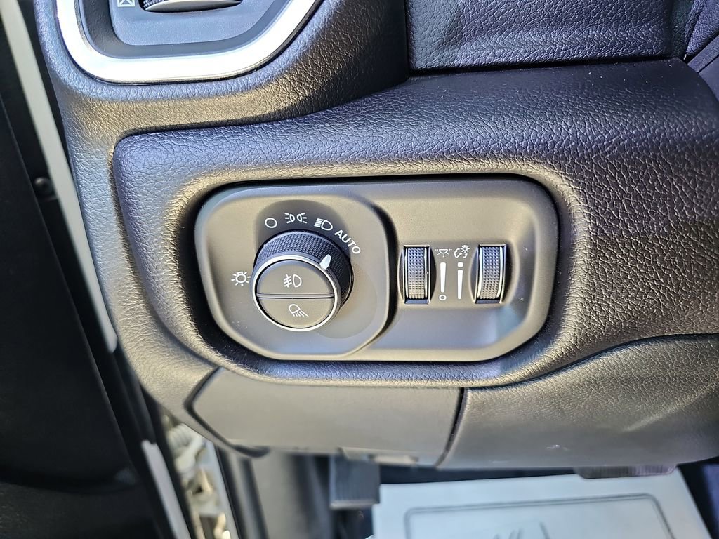 Used 2022 RAM 3500 Laramie image 29