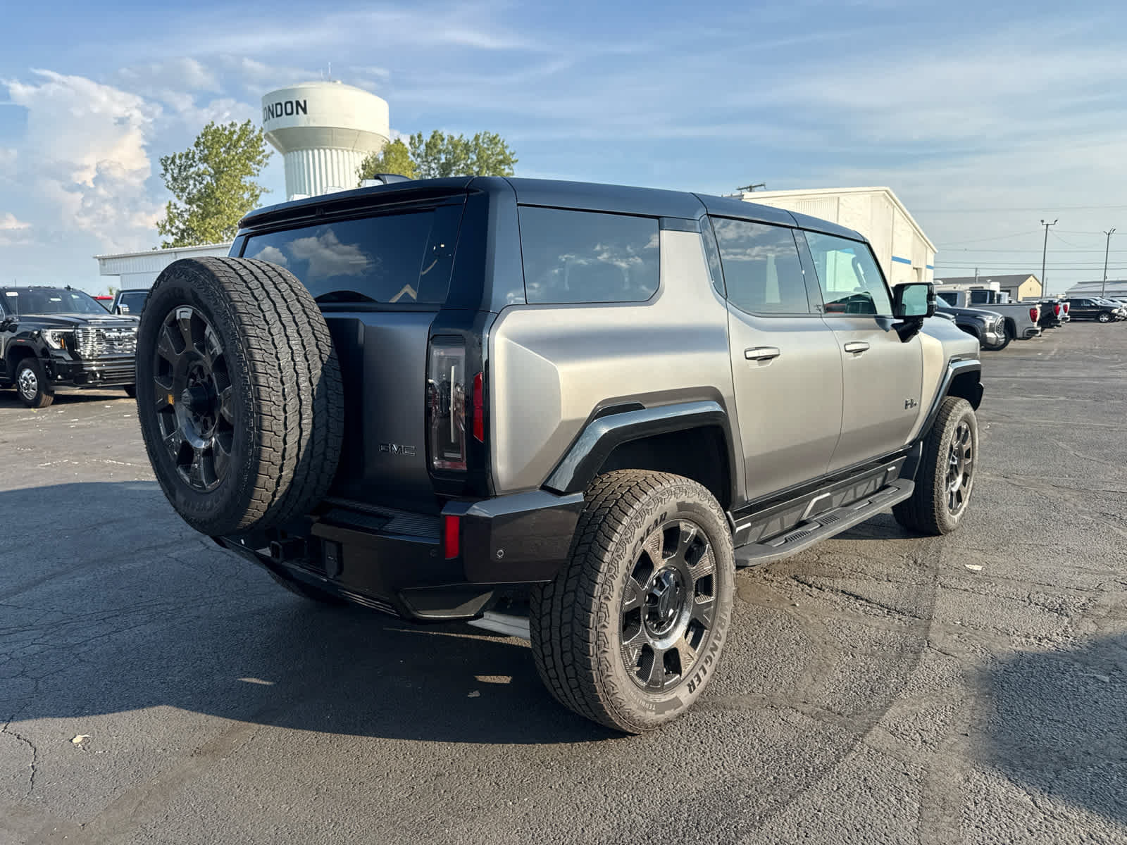 Certified 2026 GMC Hummer EV 3X AWD/4WD image 5