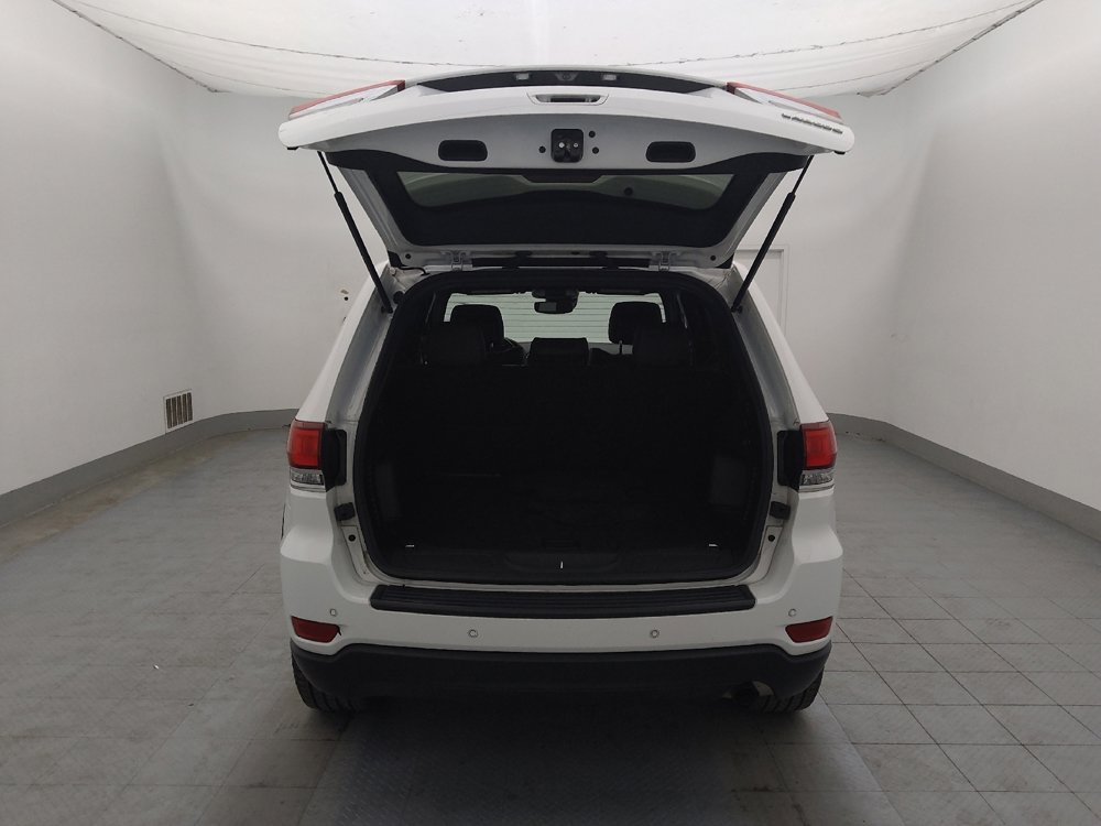 Used 2022 Jeep Grand Cherokee Laredo E RWD image 29