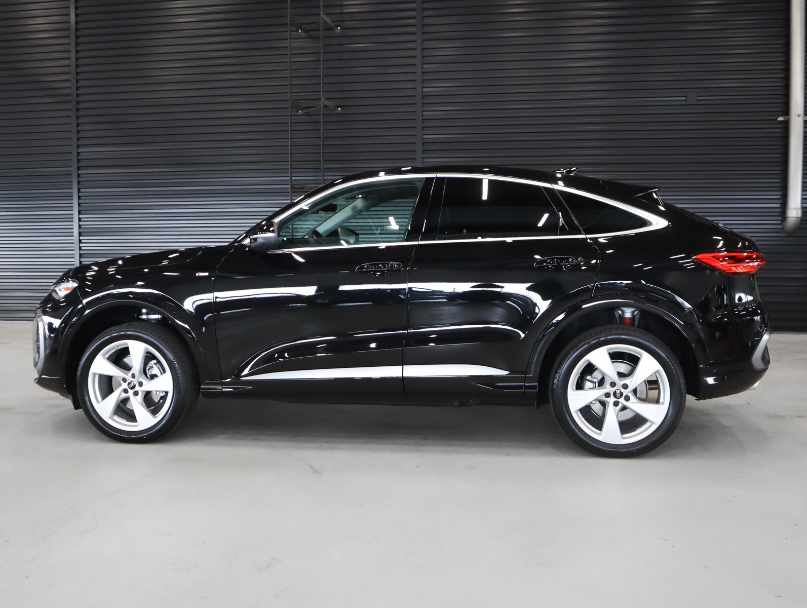 New 2026 Audi Q5 Premium Plus AWD/4WD image 14