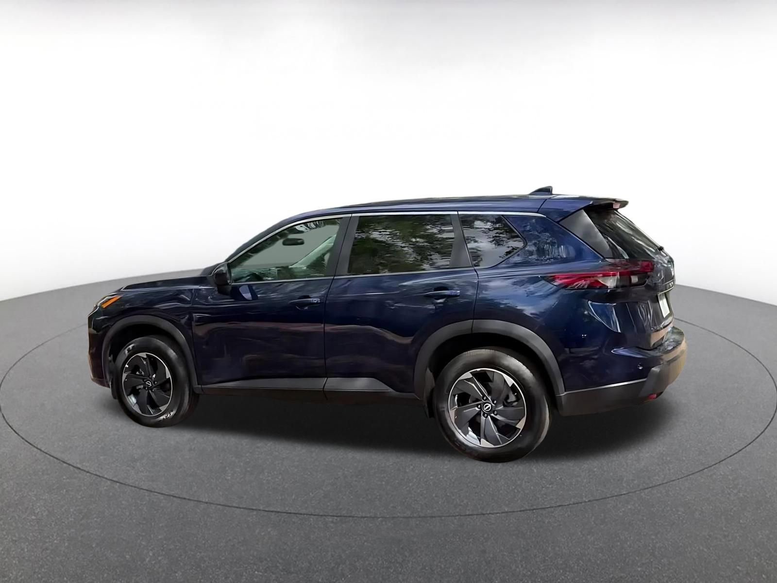 Used 2025 Nissan Rogue SV FWD image 10