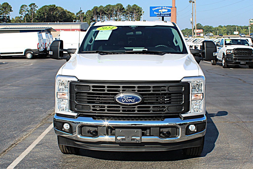 Used 2024 Ford F350 XL w/ 360-Degree Camera Package RWD image 8