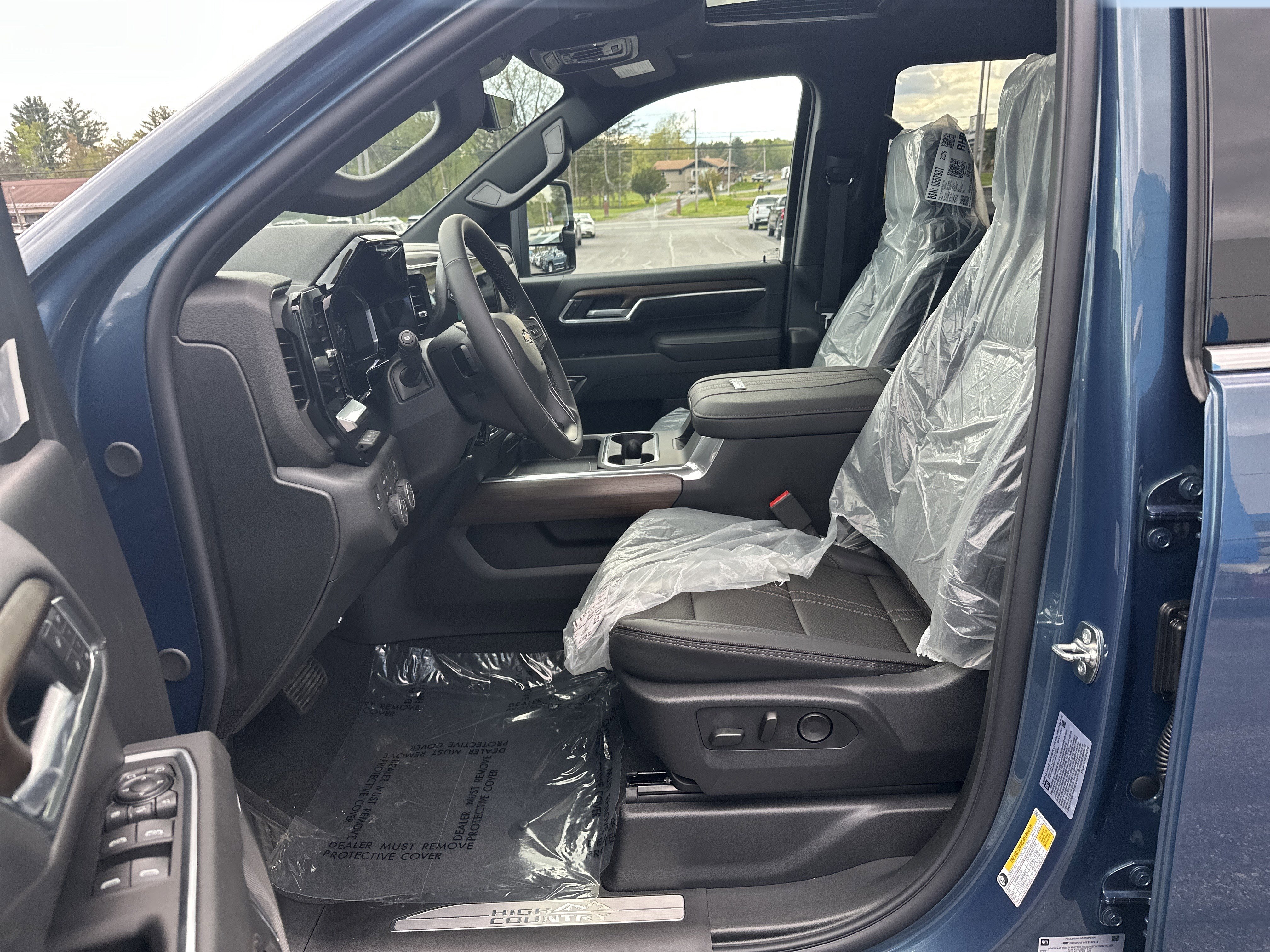 New 2026 Chevrolet Silverado 2500 High Country w/ High Country Premium Package AWD/4WD image 10
