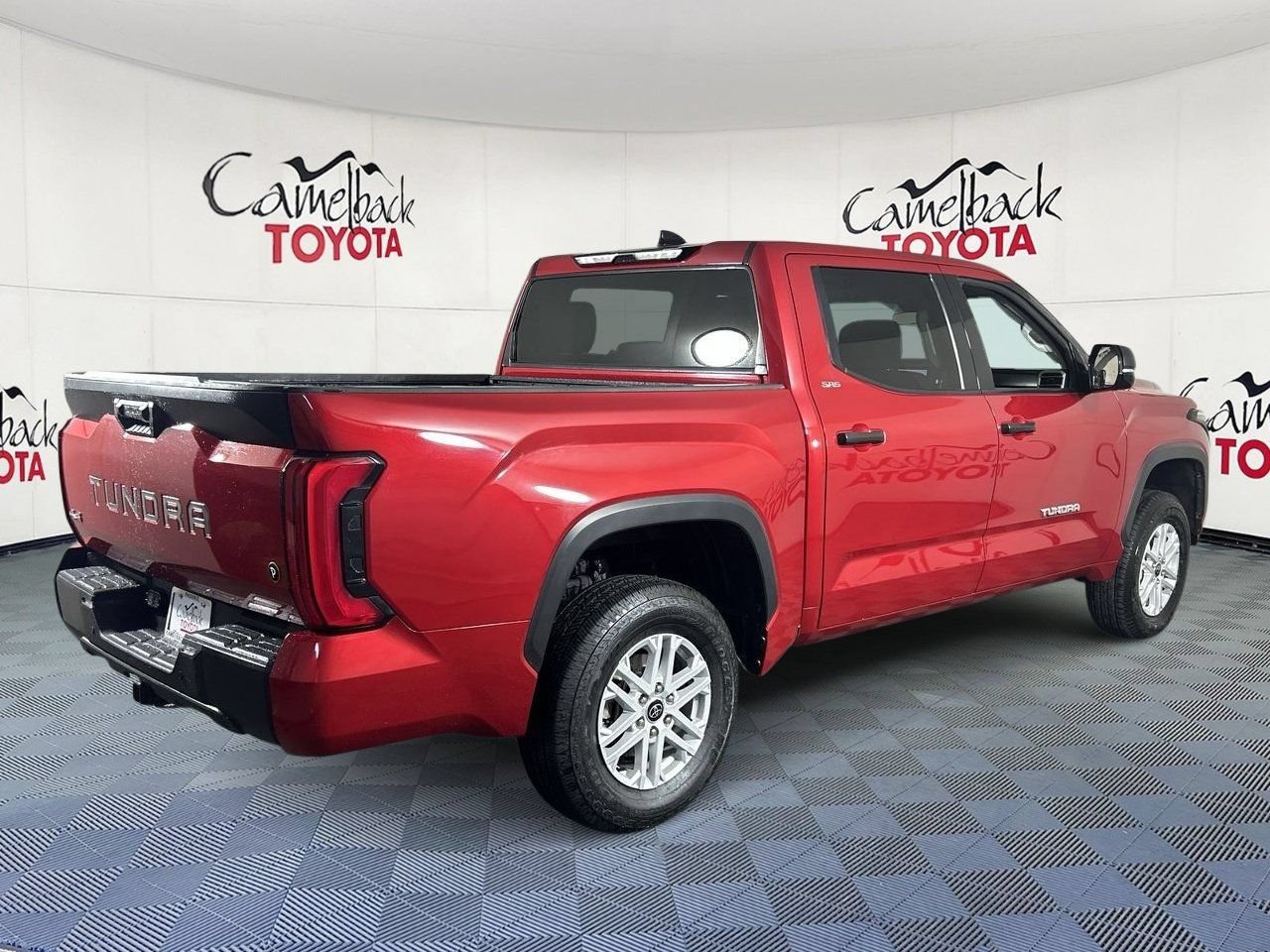Used 2023 Toyota Tundra SR5 w/ SR5 Convenience Package AWD/4WD image 7