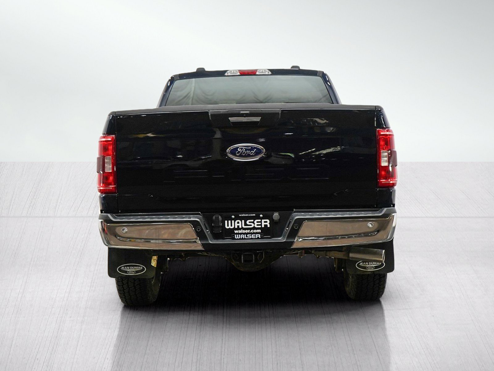 Used 2023 Ford F150 XLT w/ XTR Package AWD/4WD image 4