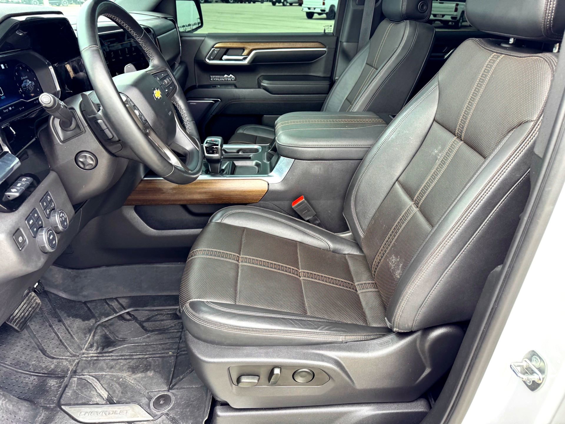 Used 2023 Chevrolet Silverado 1500 High Country w/ High Country Premium Package image 11