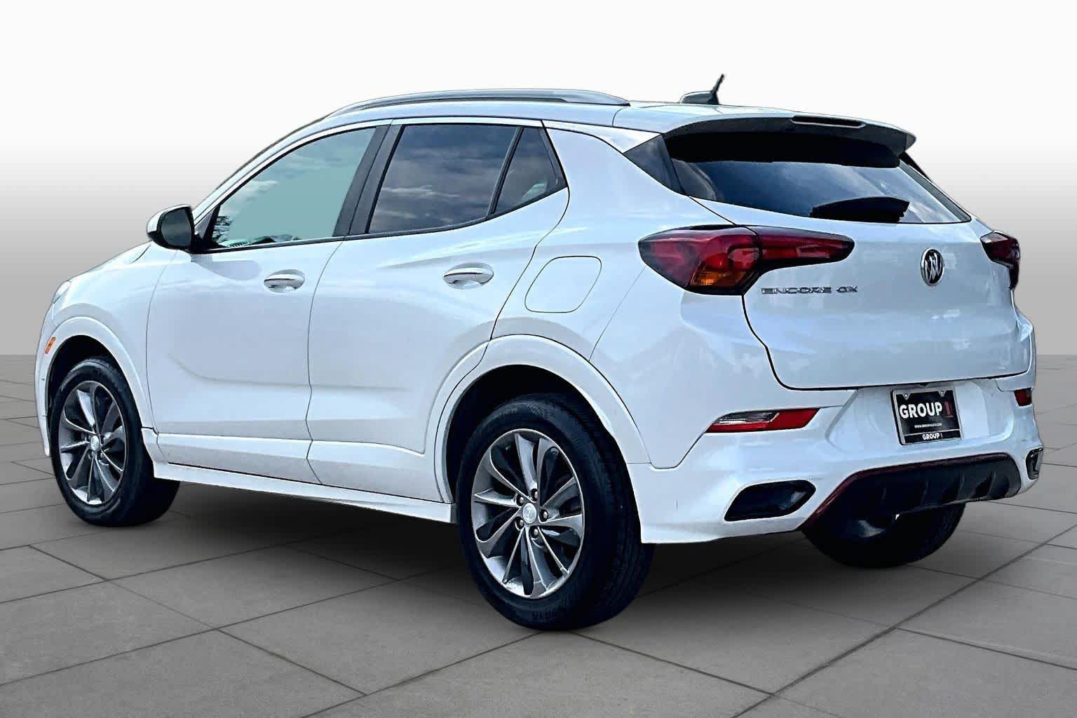 Used 2021 Buick Encore GX Select w/ Sport Touring Package FWD image 12
