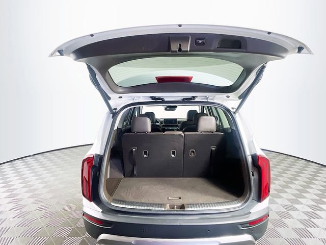 Used 2022 Kia Telluride SX w/ Towing Package FWD image 29