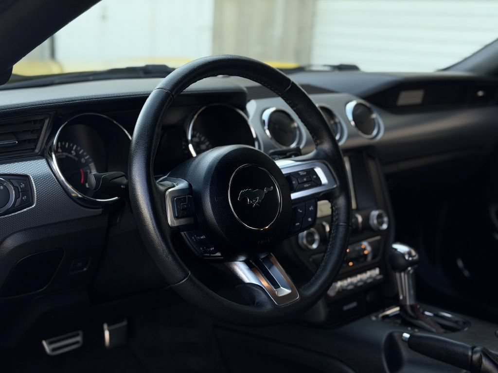 Used 2017 Ford Mustang GT Premium RWD image 11