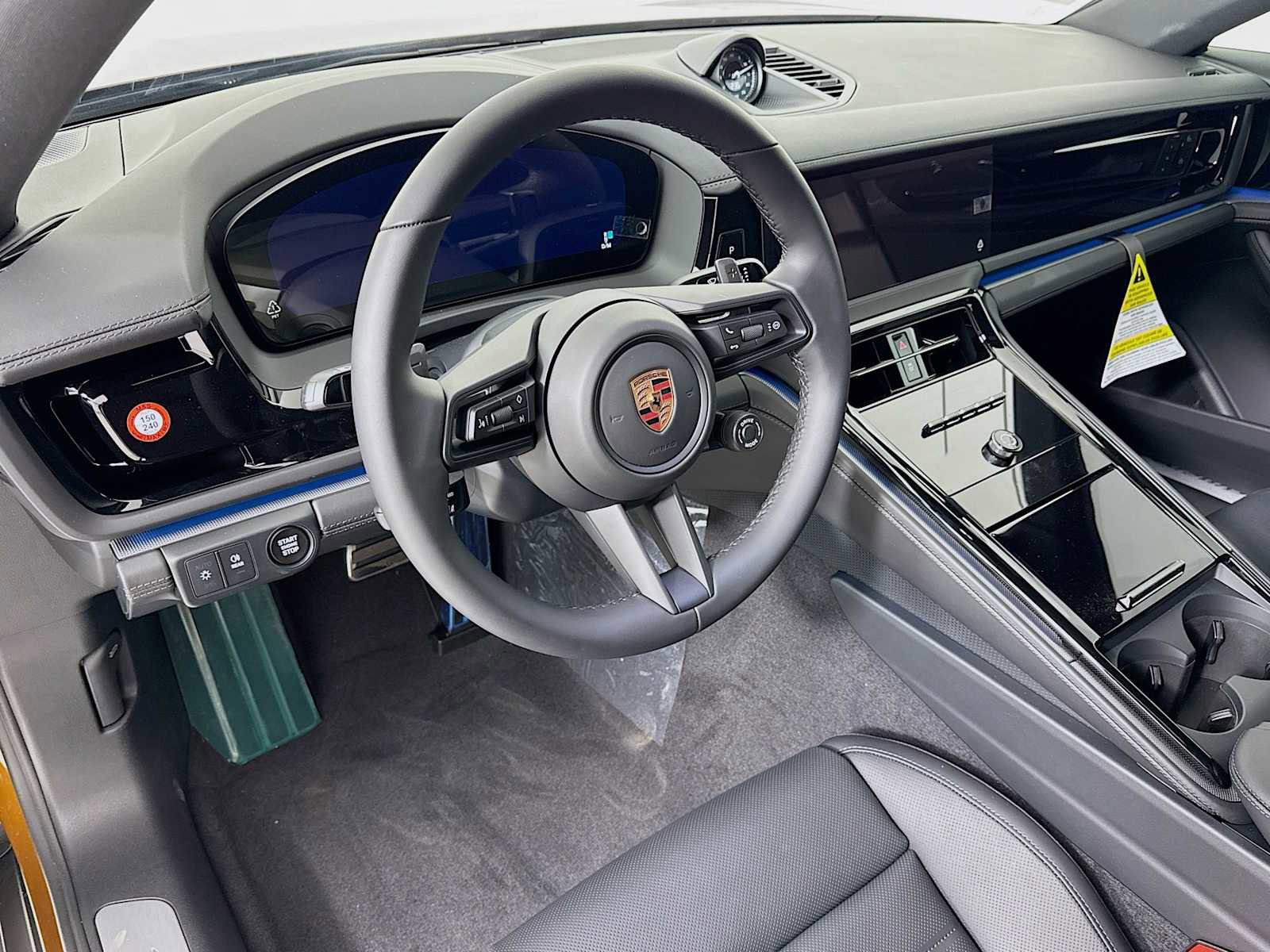New 2026 Porsche Panamera 4 image 4
