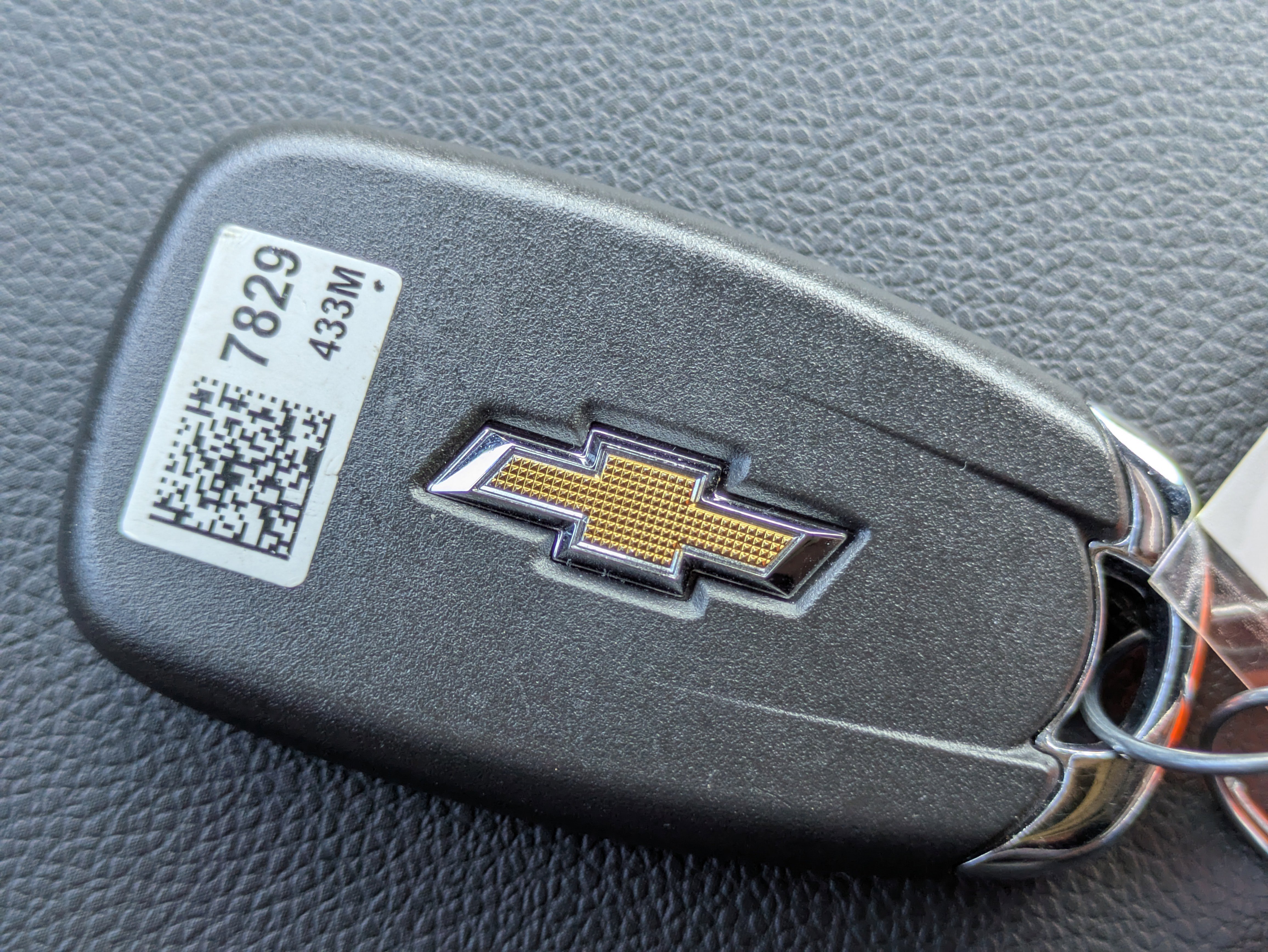 Used 2025 Chevrolet Trax RS w/ Driver Confidence Package FWD image 24