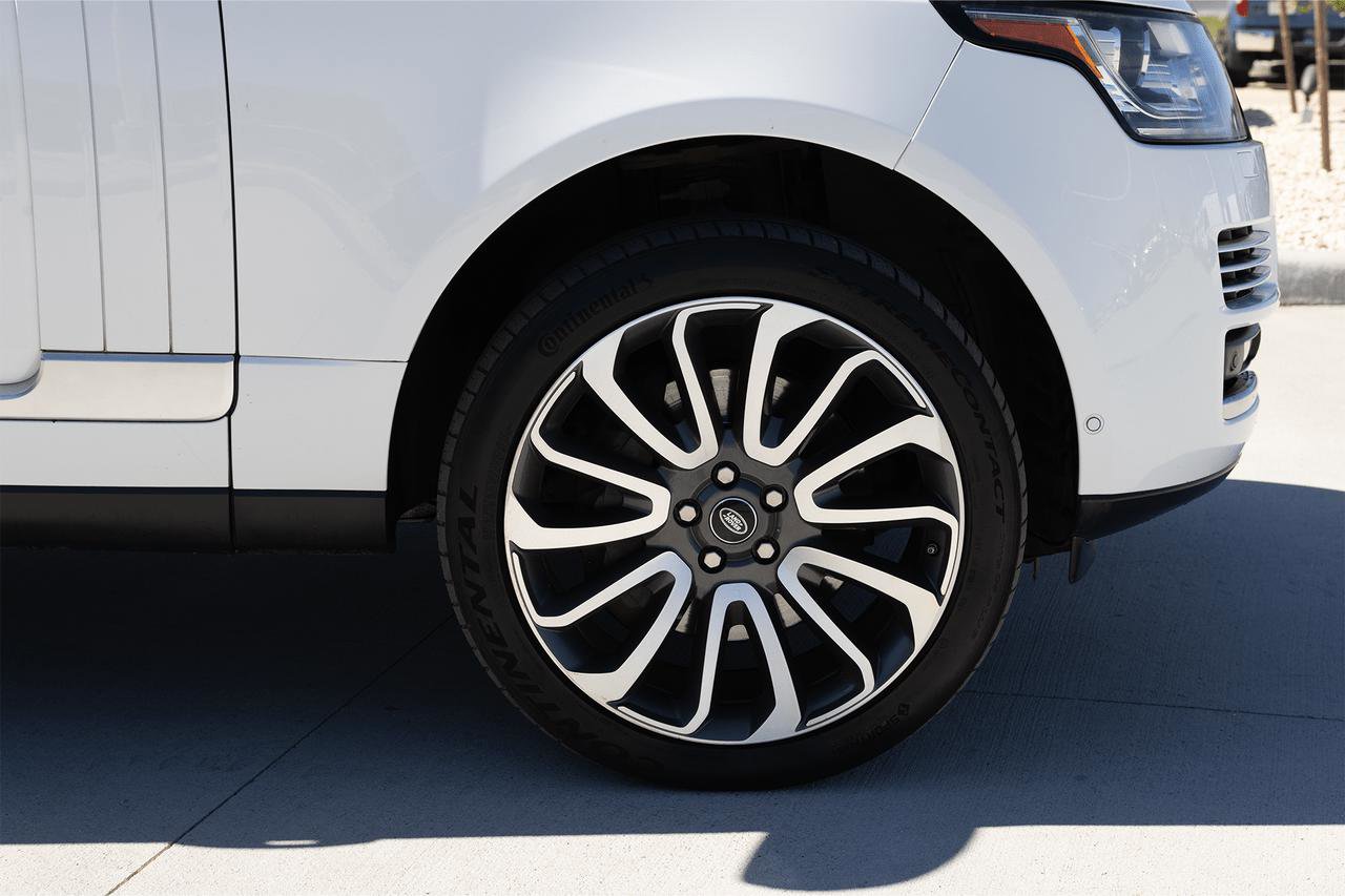 Used 2017 Land Rover Range Rover Autobiography image 8