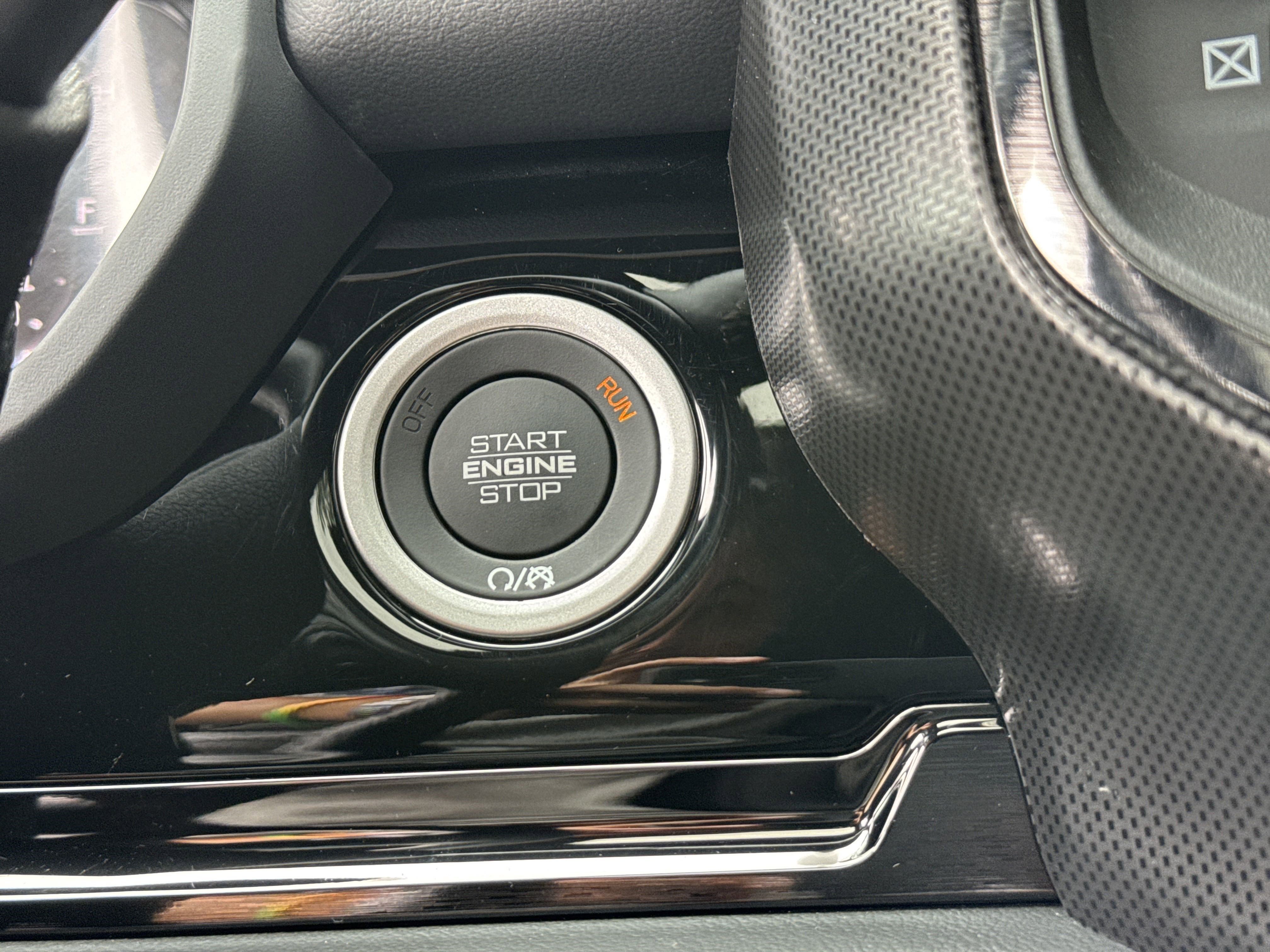 New 2025 RAM 2500 Limited image 36