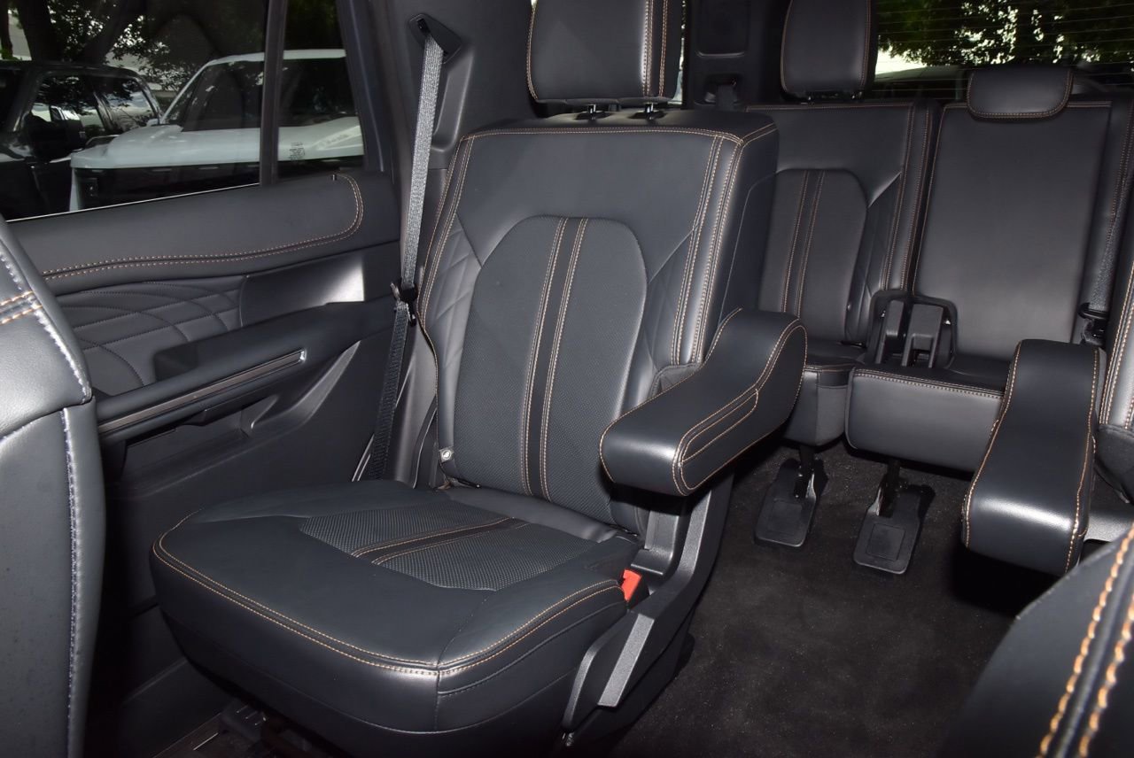 Certified 2023 Ford Expedition Platinum image 20