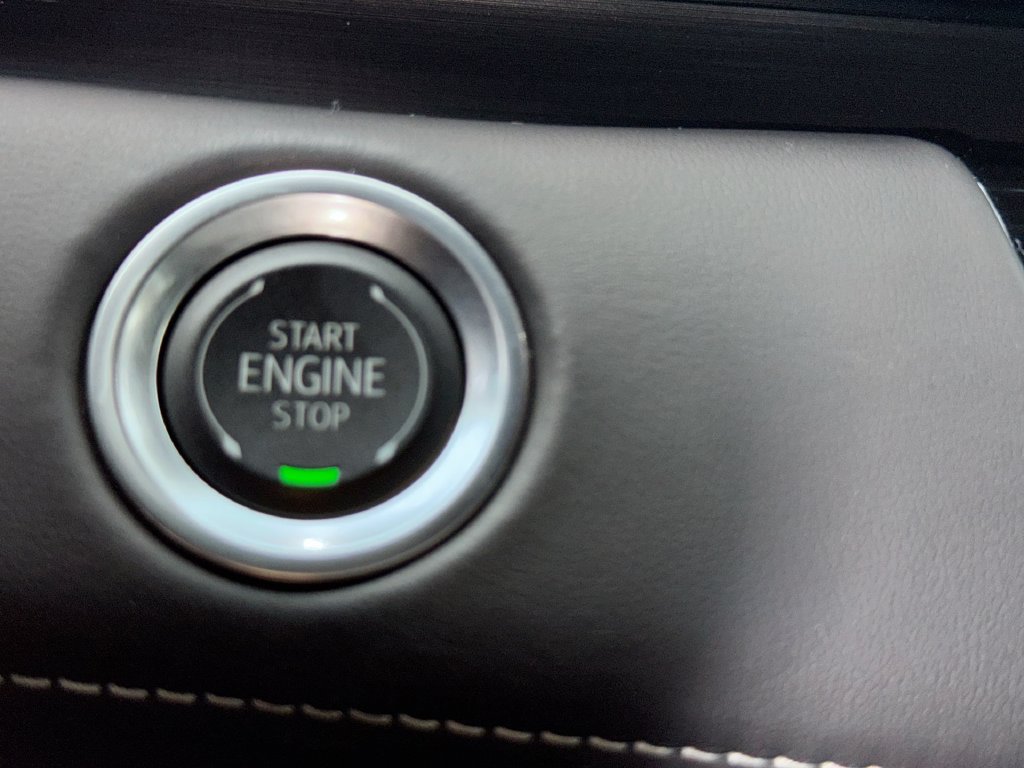 Used 2024 Cadillac Escalade ESV V w/ LPO, Floor Liner Package AWD/4WD image 22