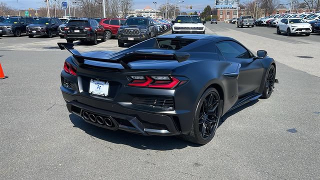 Used 2025 Chevrolet Corvette Z06 w/ Z07 Performance Package RWD image 7