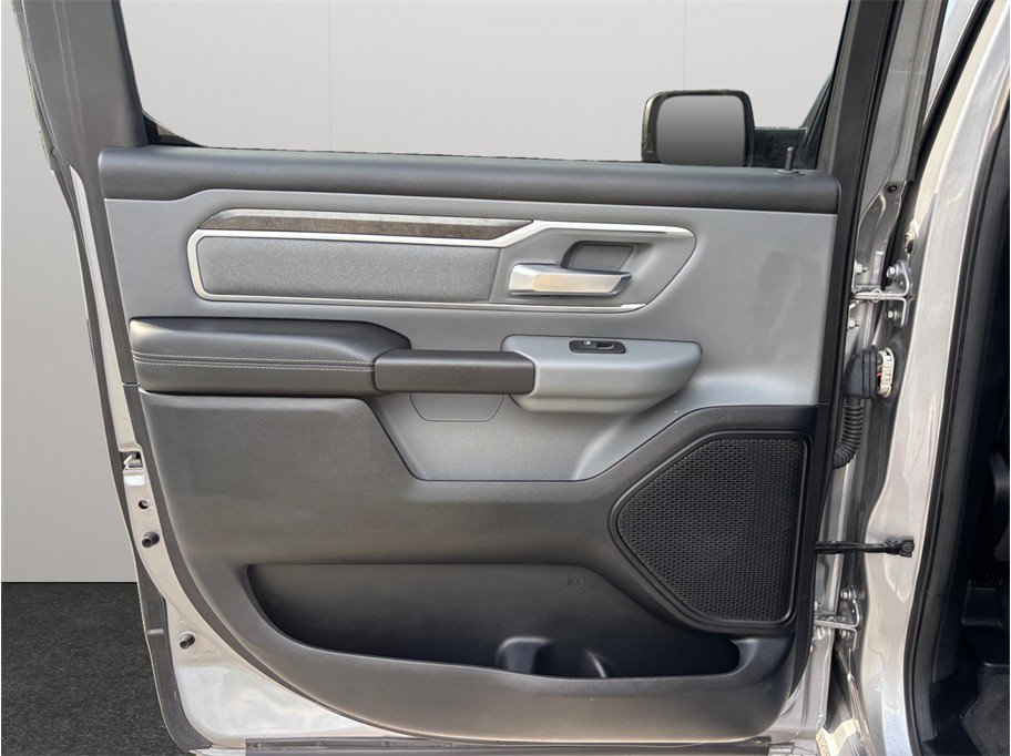 Used 2020 RAM 1500 Big Horn AWD/4WD image 30