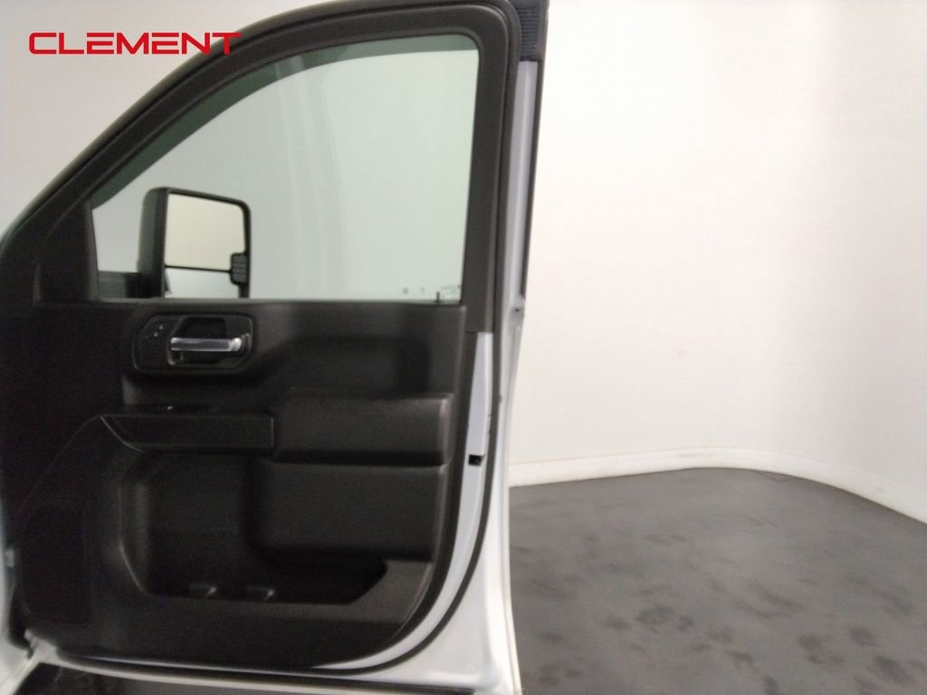 Used 2024 GMC Sierra 3500 Pro image 27