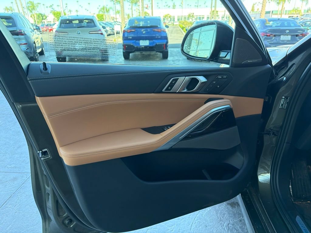 New 2026 BMW X6 xDrive40i w/ Climate Comfort Package AWD/4WD image 10