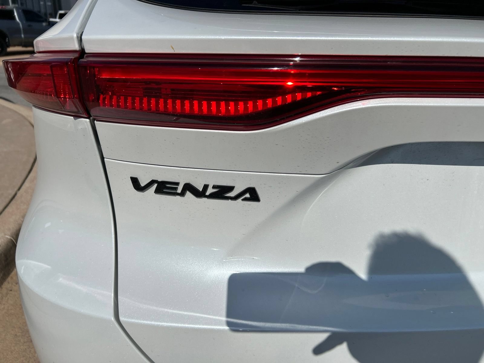 Used 2024 Toyota Venza Nightshade AWD/4WD image 10