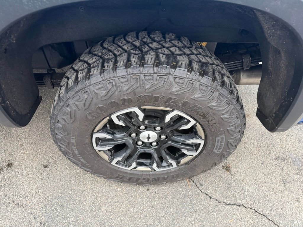 Used 2023 Chevrolet Silverado 1500 ZR2 w/ Technology Package image 11