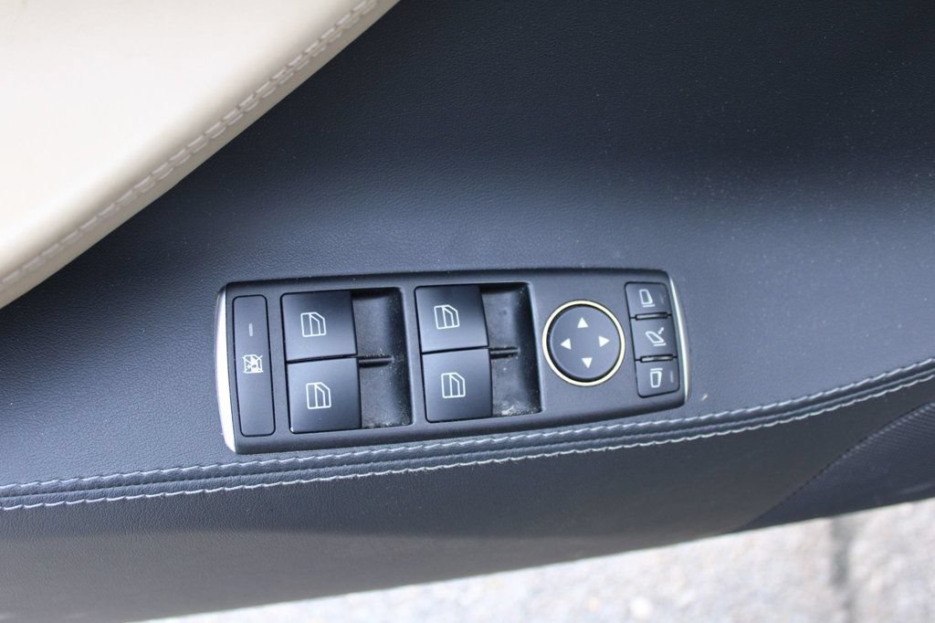Used 2015 Tesla Model S 70D AWD/4WD image 24