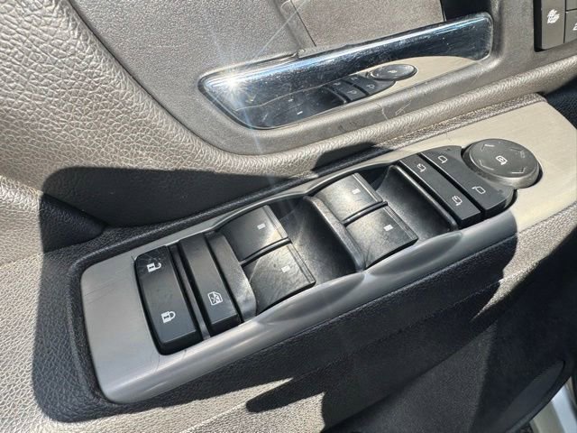 Used 2014 Chevrolet Silverado 2500 LTZ AWD/4WD image 12