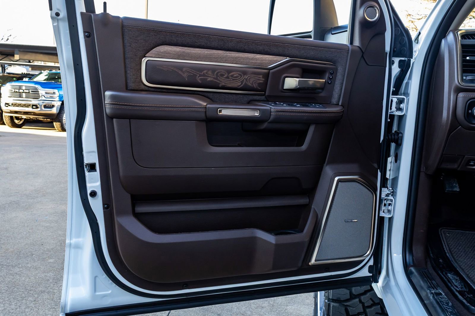 Used 2025 RAM 2500 Limited image 35