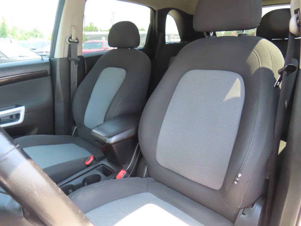 Used 2014 Chevrolet Captiva Sport LT FWD image 41